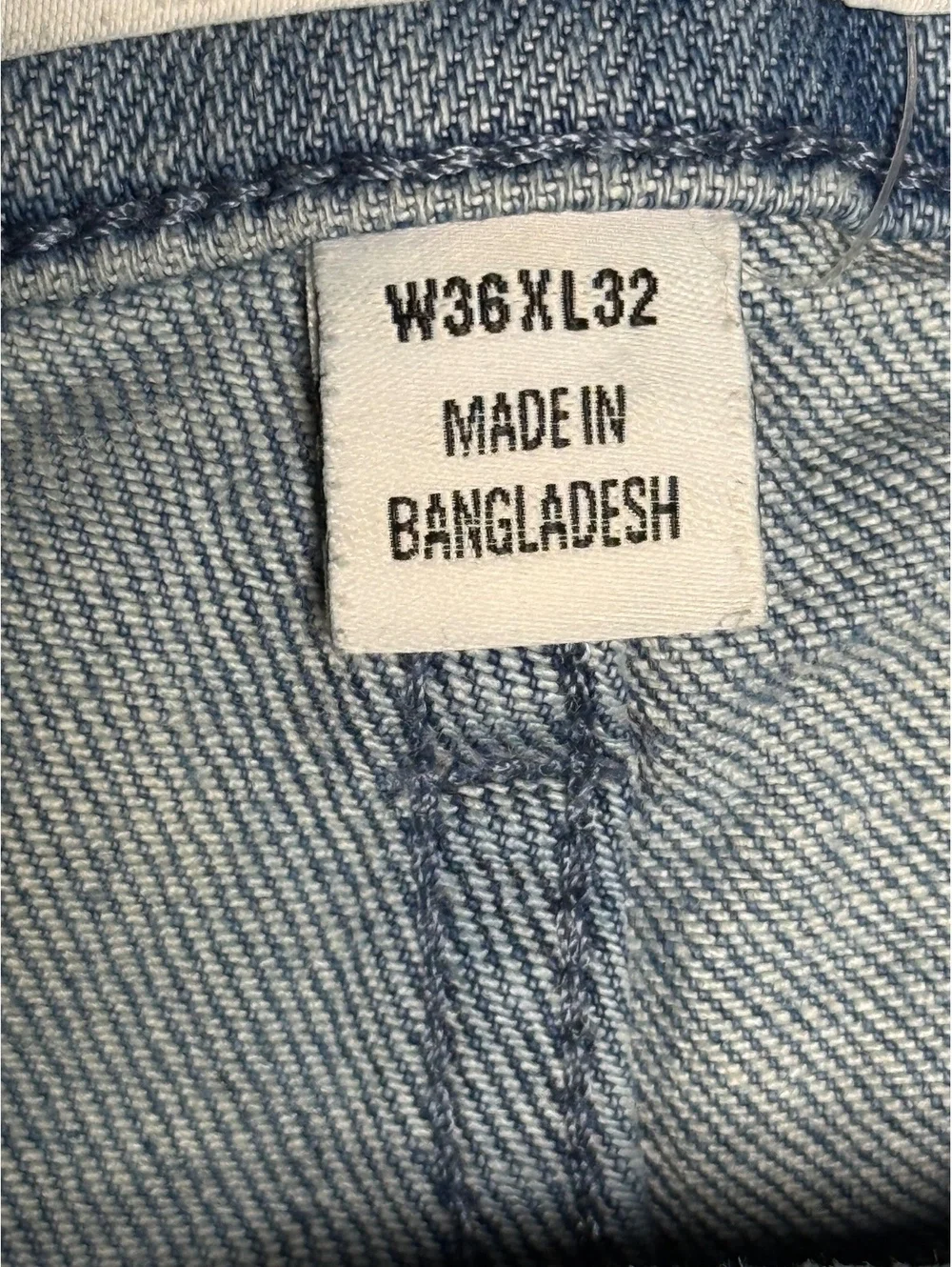 Calvin Klein Slim Light Wash Denim Shorts W36 XL32